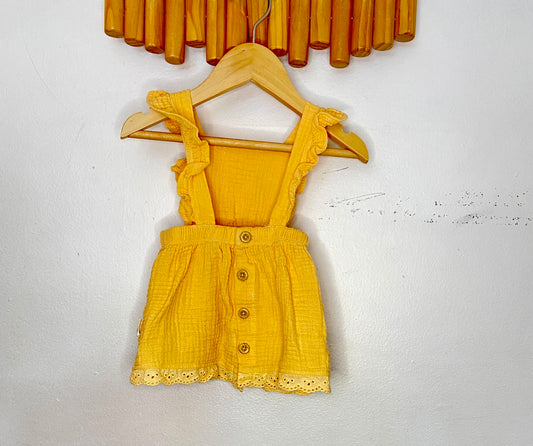 Yellow pinafore 6-9m