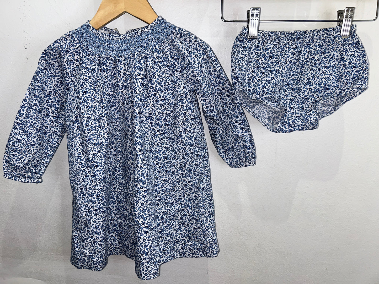Blue floral smocked collar dress 4y