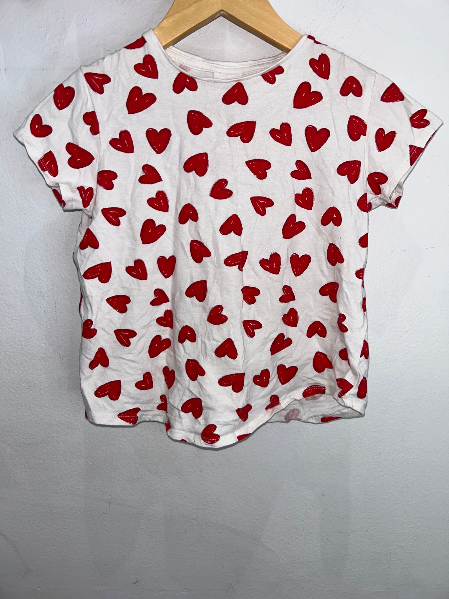 Red hearts tee 6y