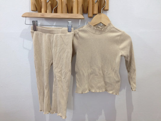 Cream ribbed knit set 18-24m