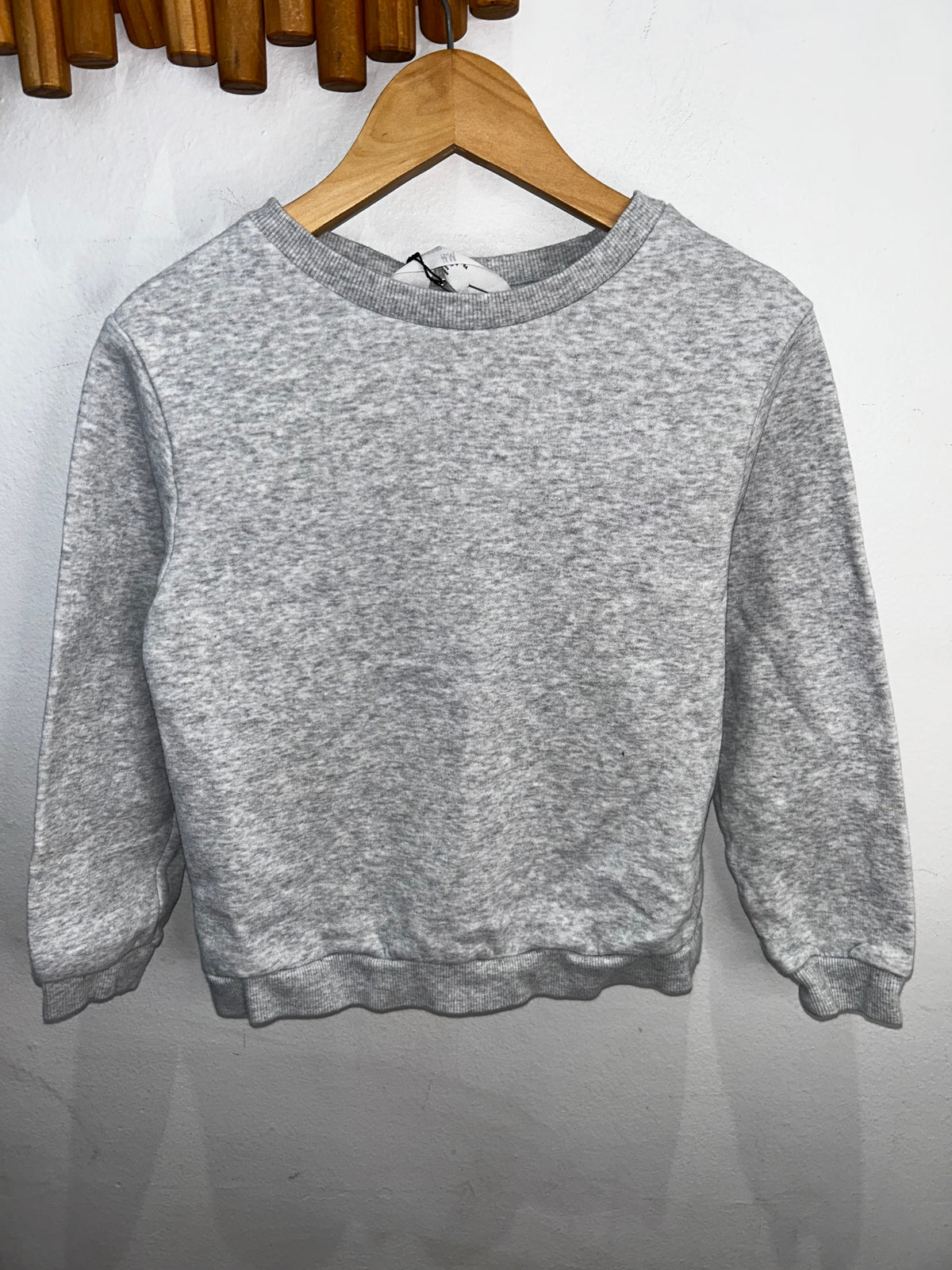 Basic grey pullover 6-8y