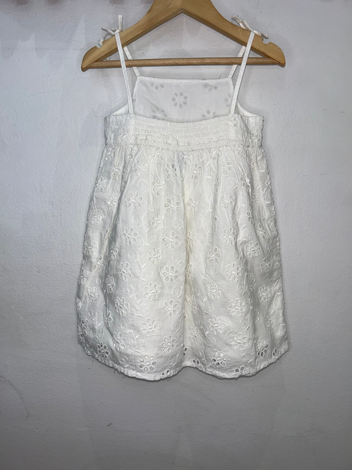 White eyelet dress 3y
