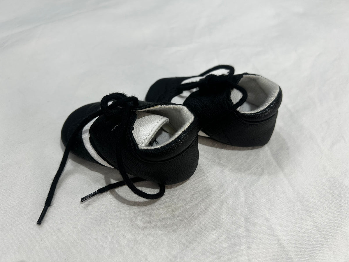 Black soft soles 3-6m