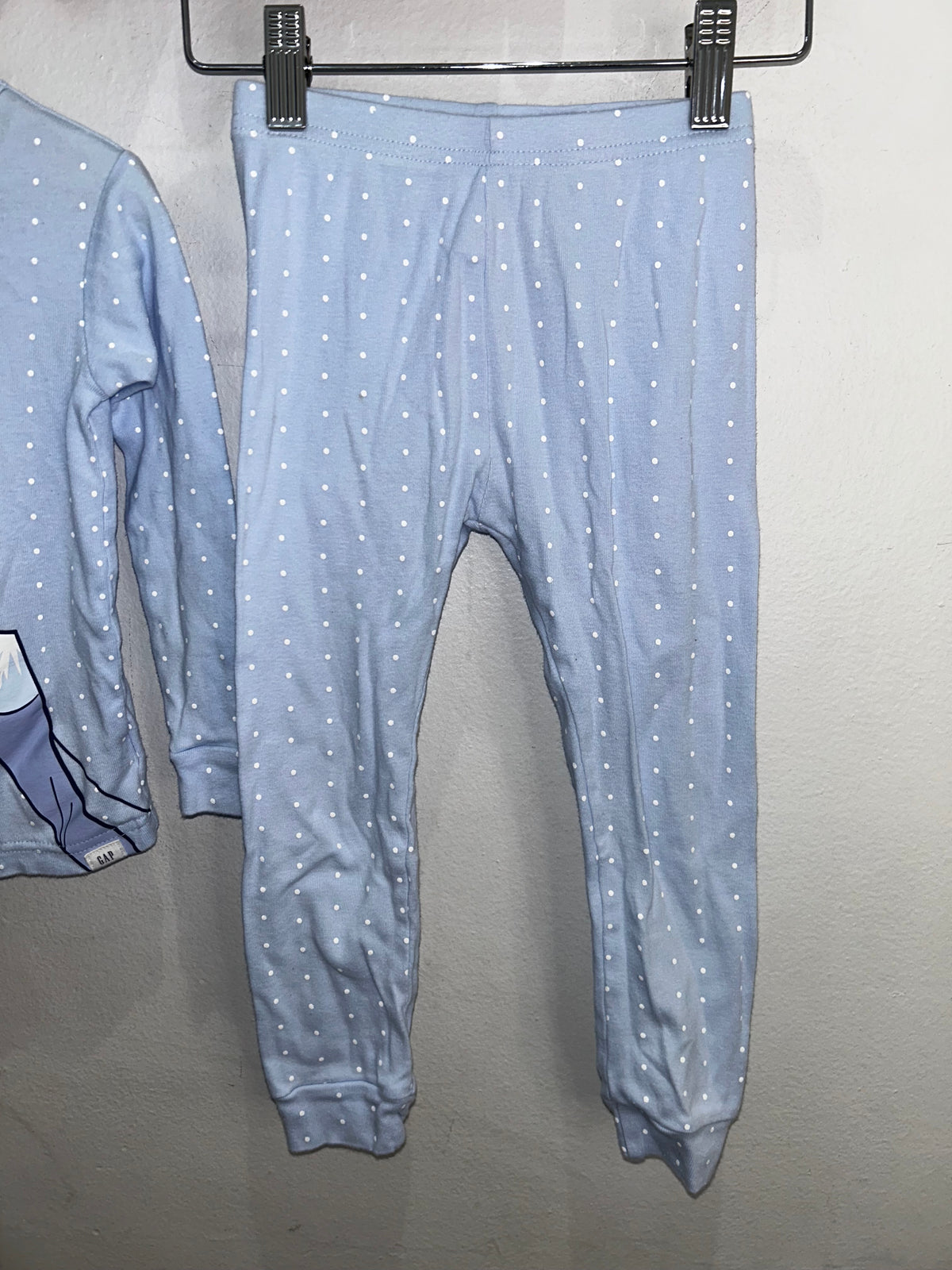 Elsa pyjamas 4y