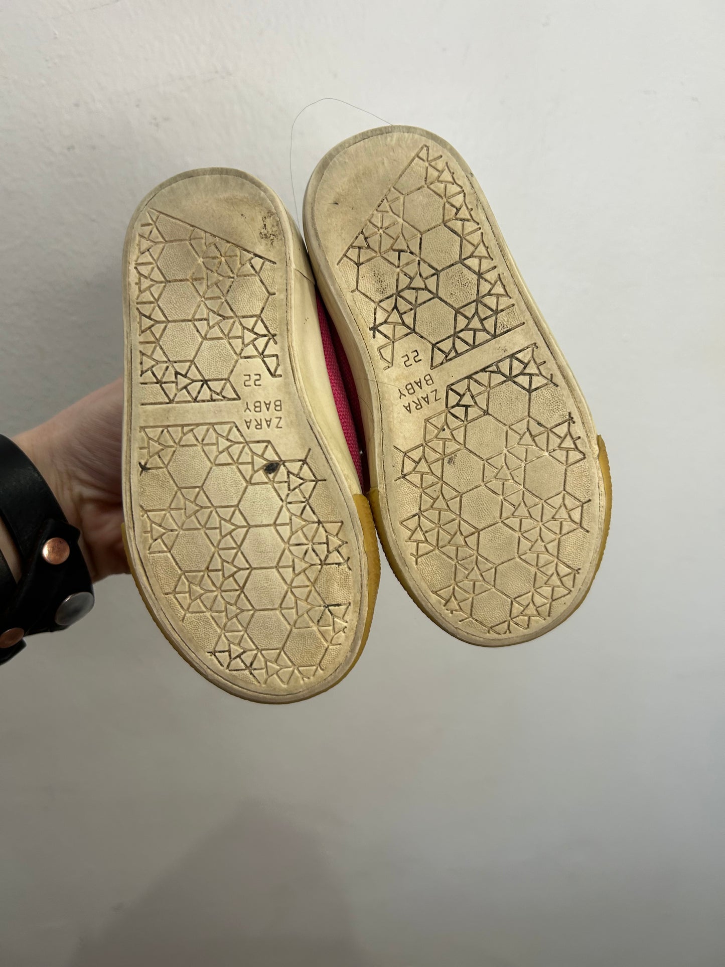 C6-7 pink canvas shoes