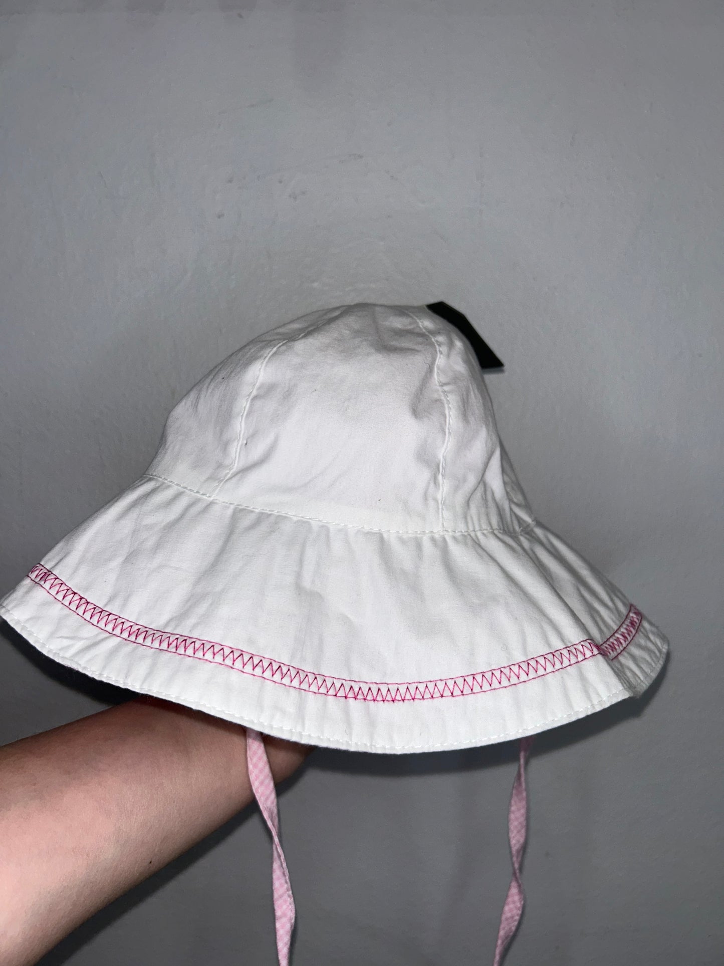 Pink and checkered hat 2-4y NEW