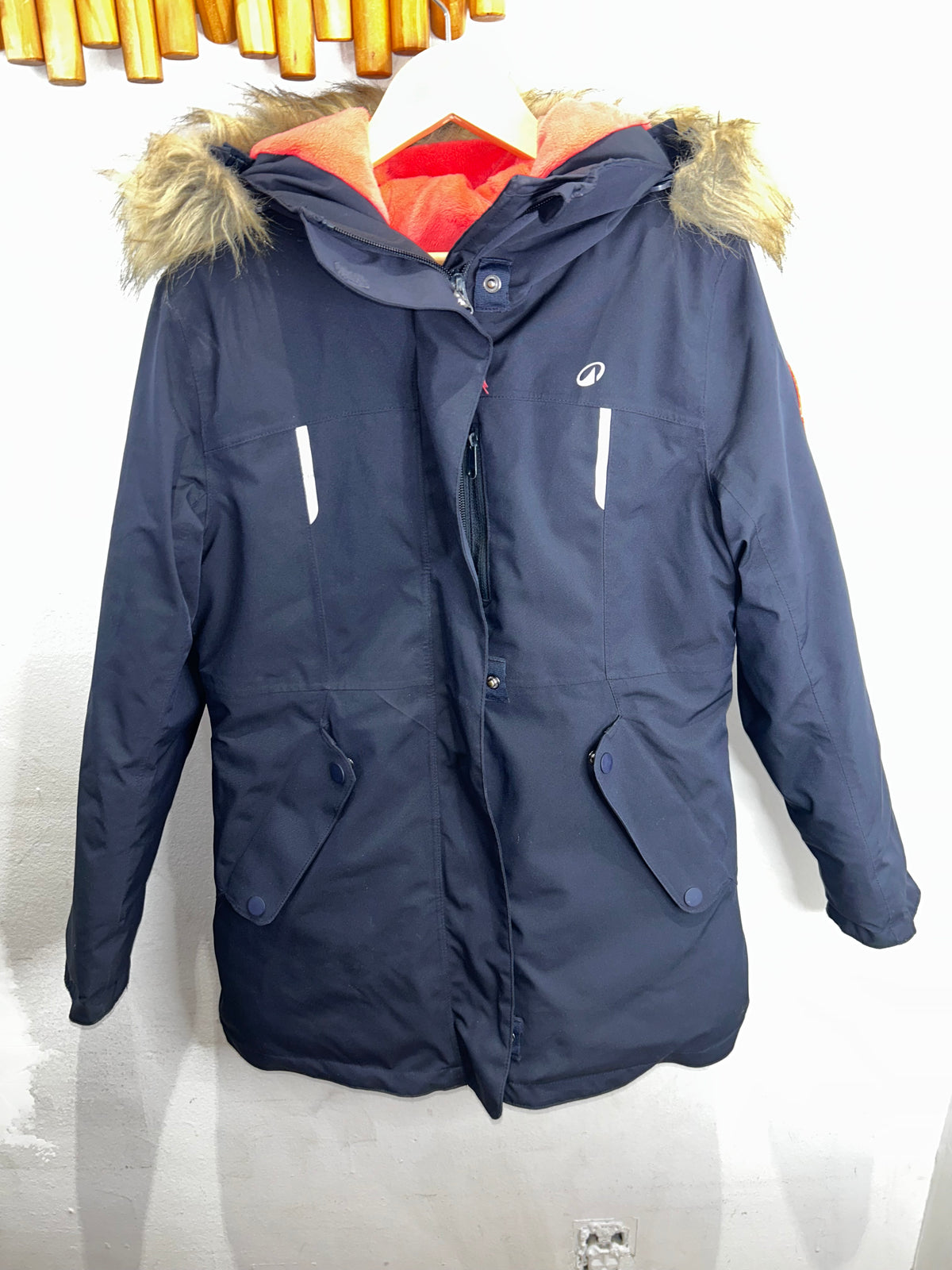 Decathlon black winter jacket 10-11y
