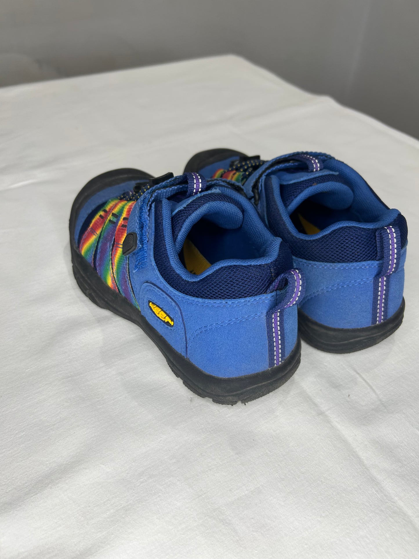 Y1 blue rainbow Keens