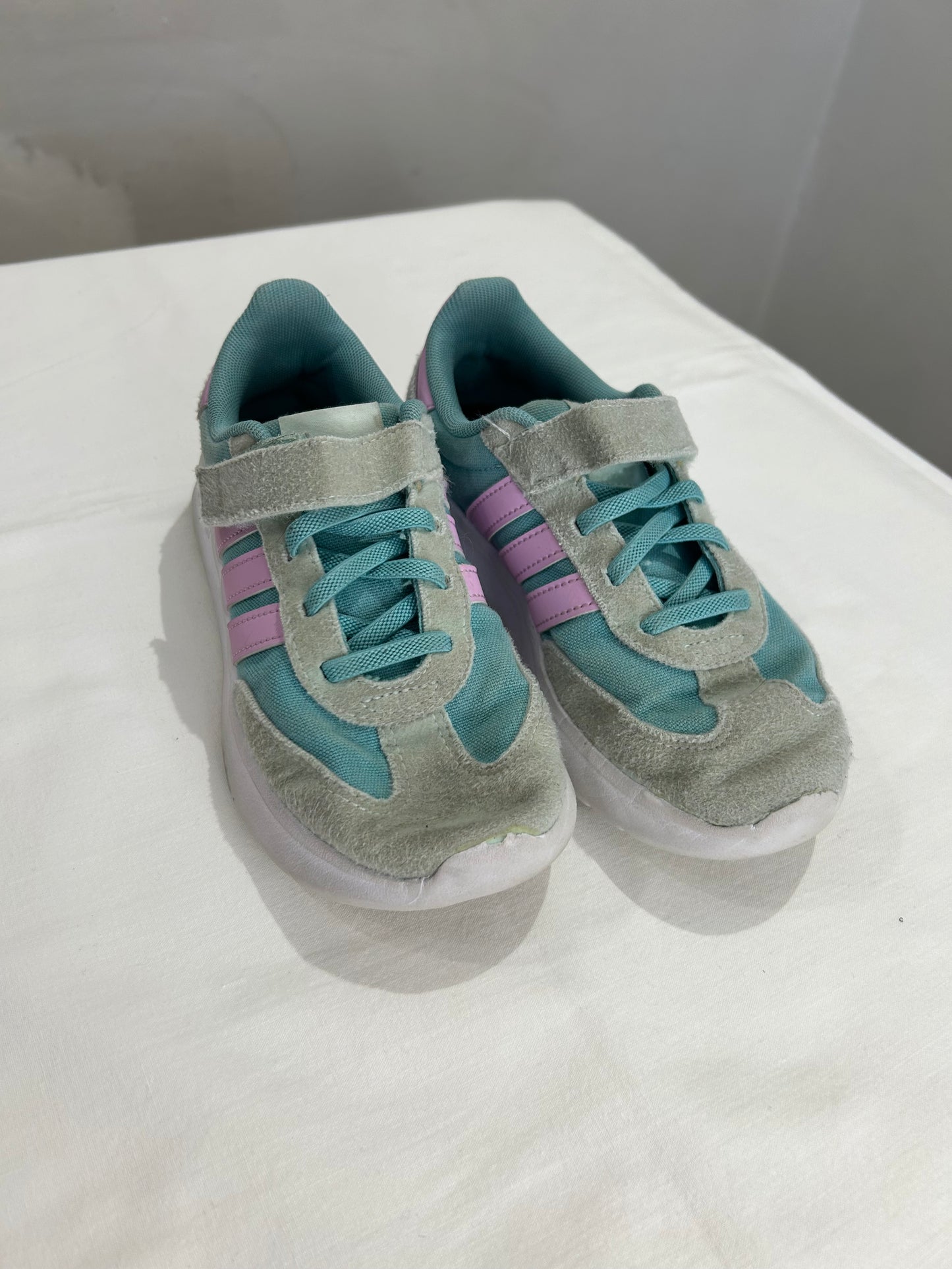 Y2 Adidas pastel runners
