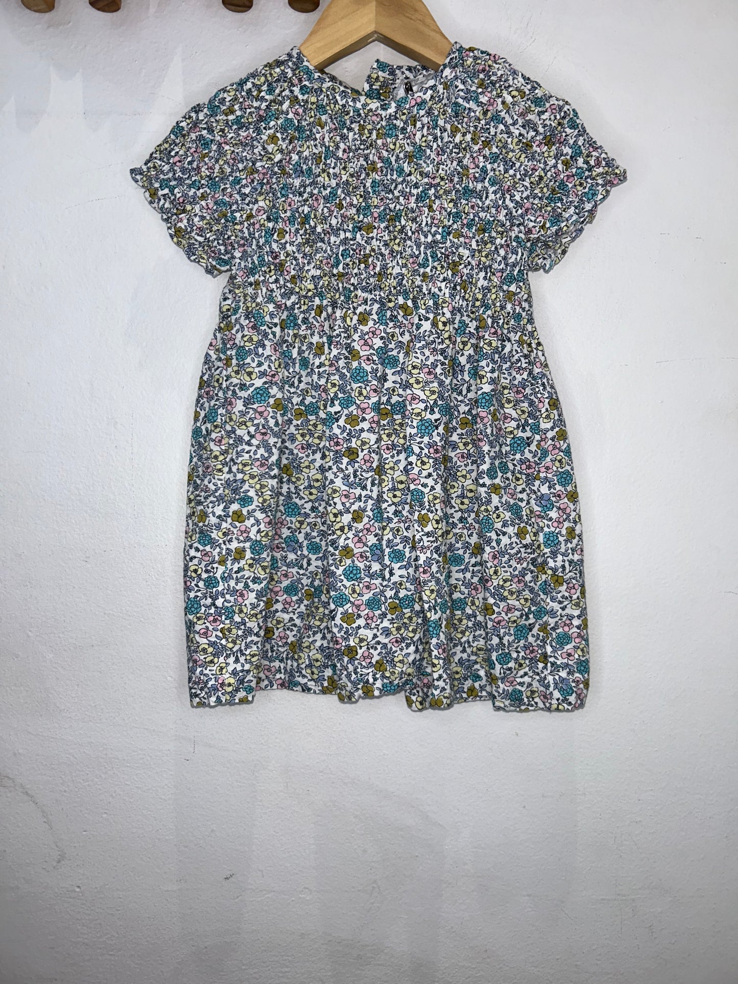 Smocked floral dress 3-4y