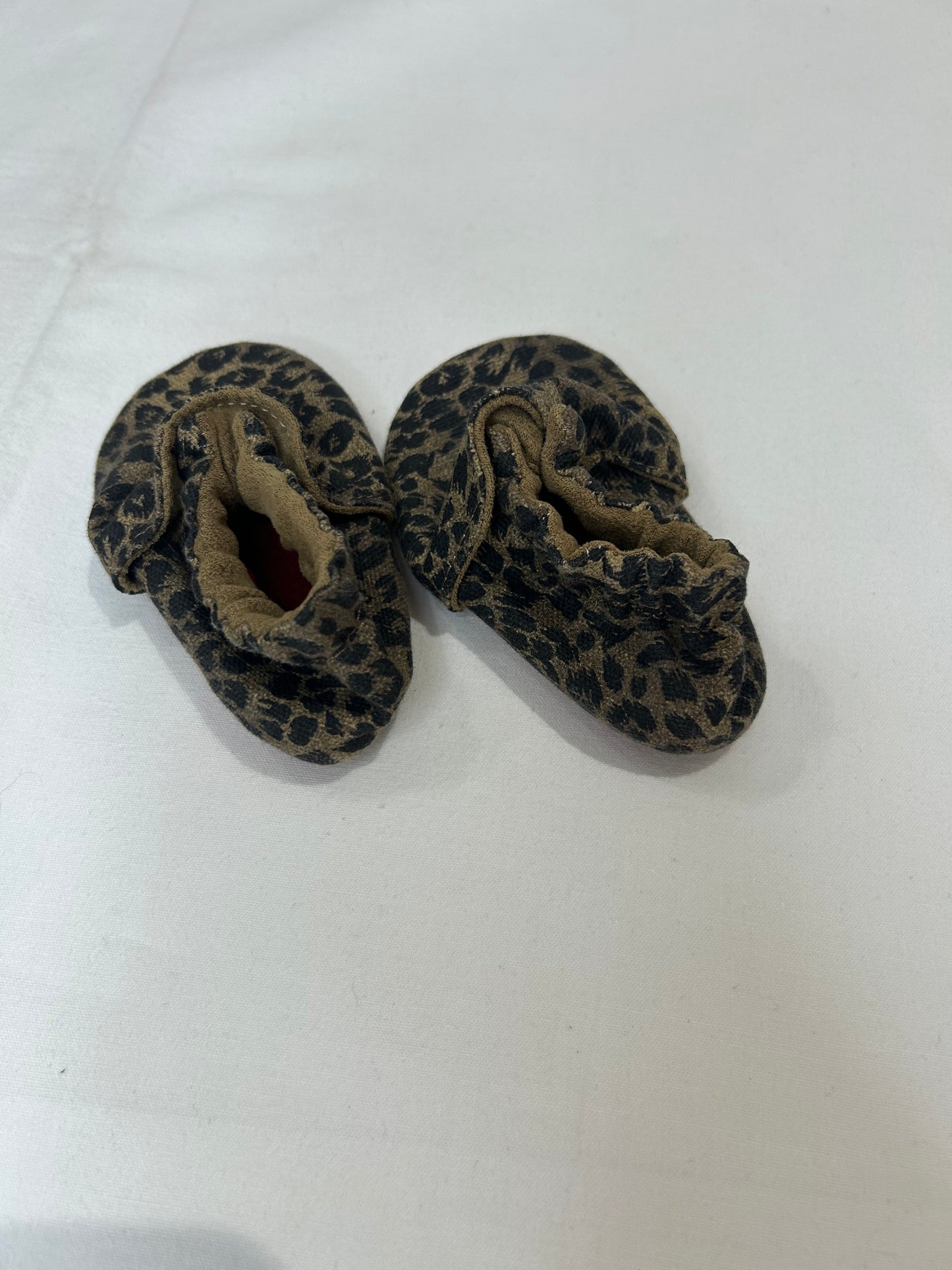 C2 leopard baby shoes