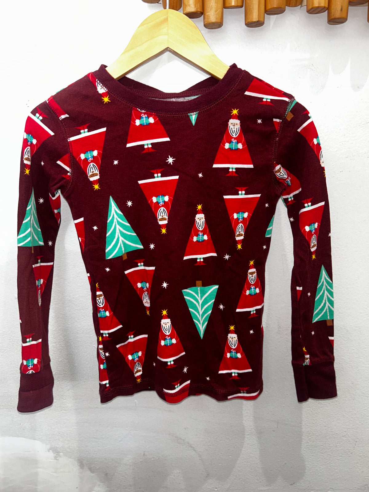 Christmas Triangles pyjamas 6y