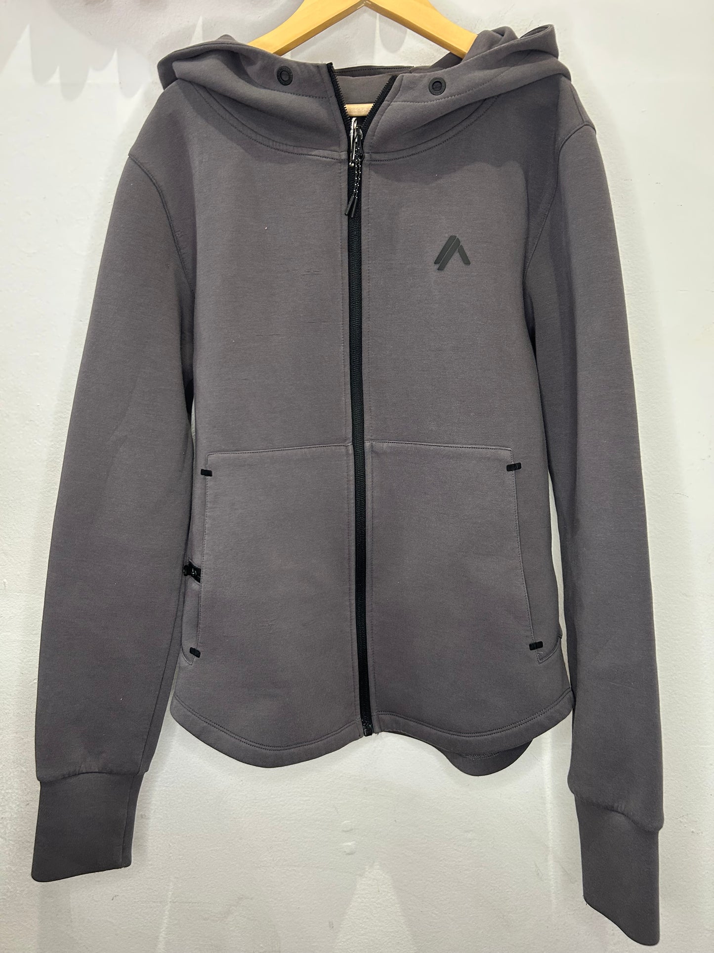 Grey structured sweatshirt- adult M