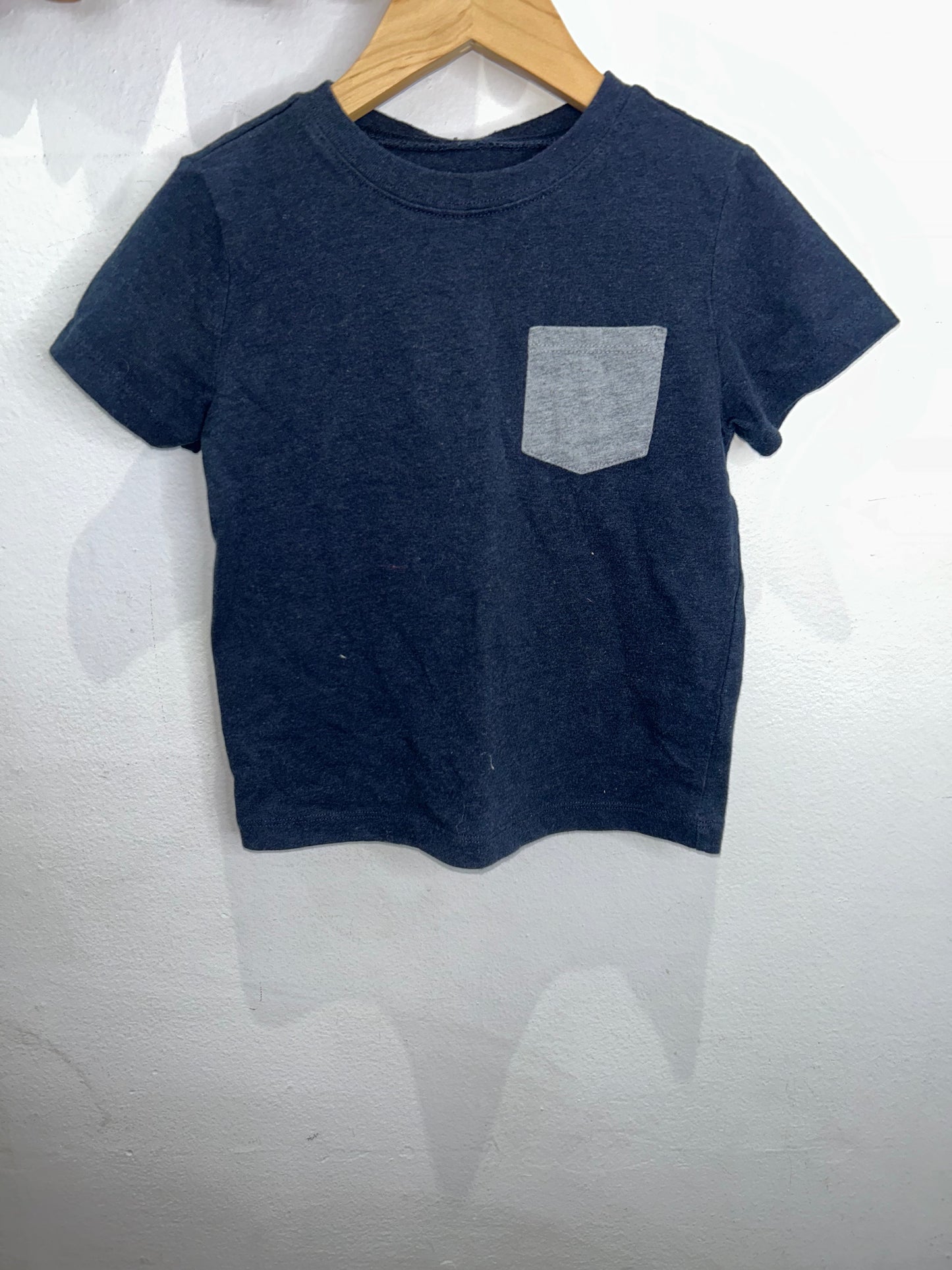 Grey pocket tee 5y