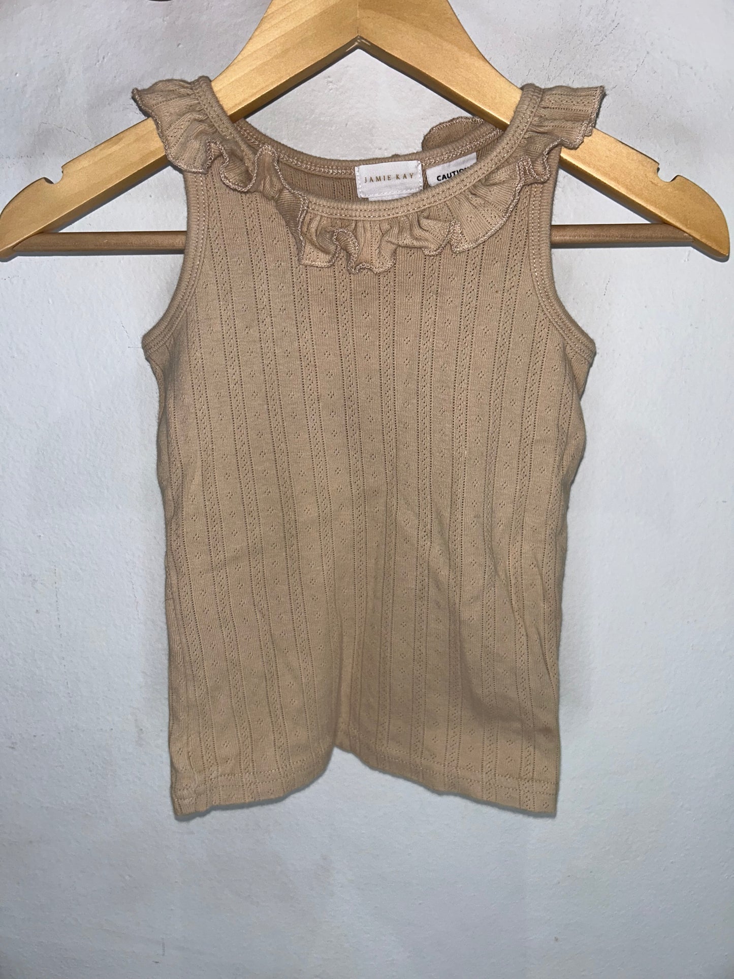 Beige eyelet tanktop 3y
