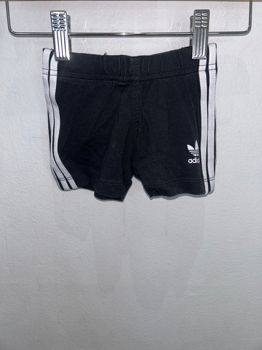 Black baby shorts 0-3m