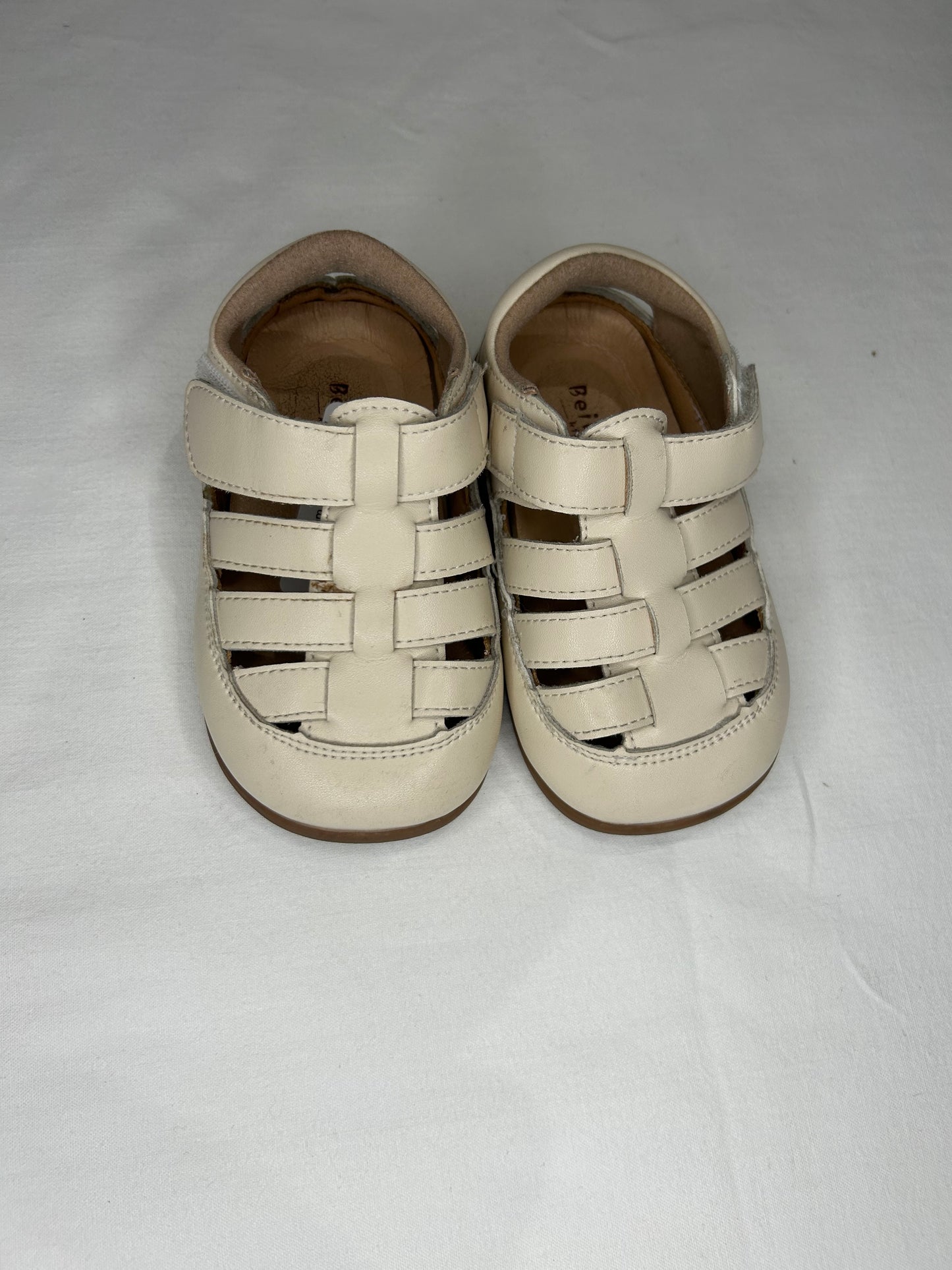 C6 cream leather sandals