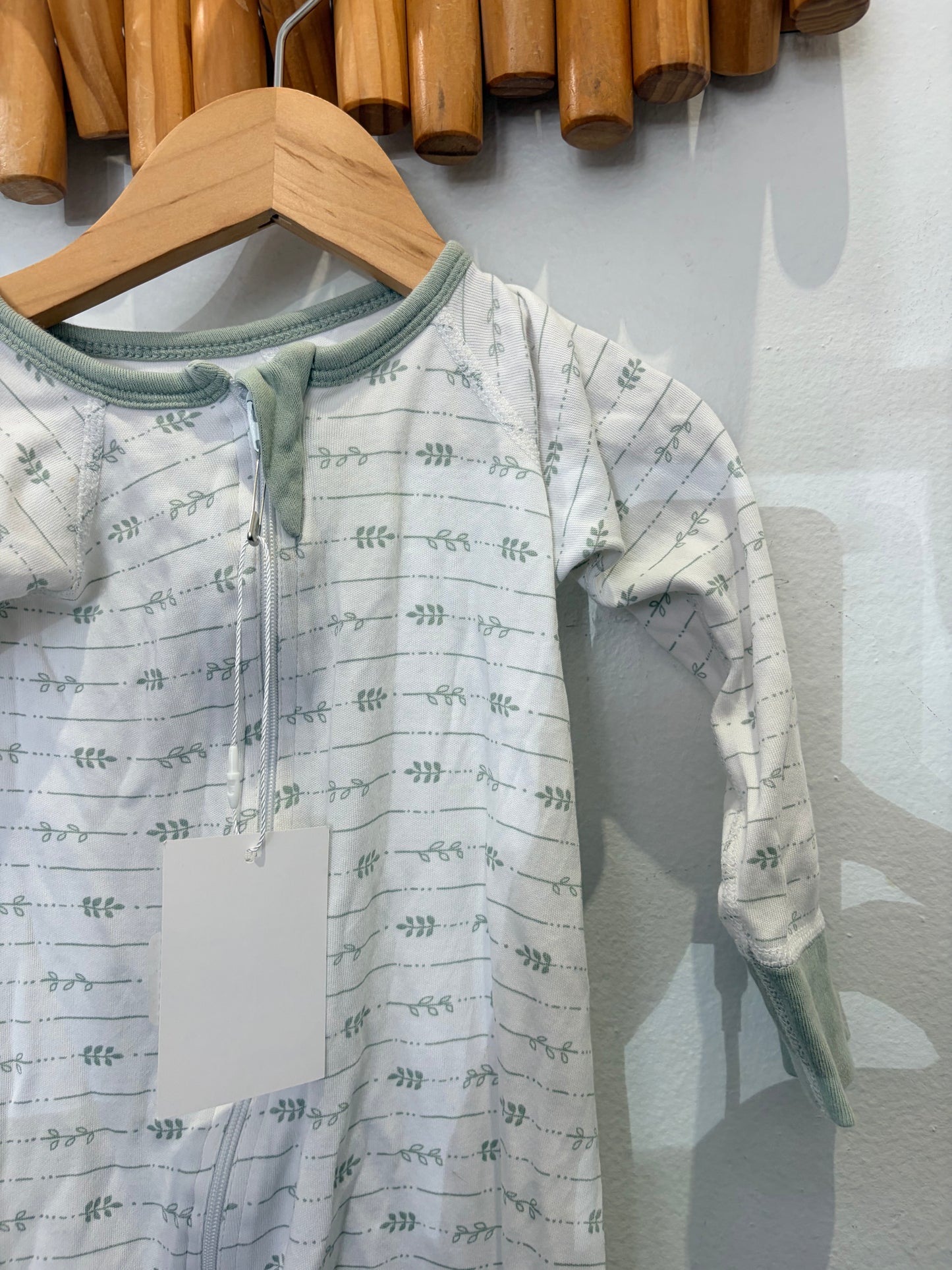 Sapling green leaves sleeper 18-24m