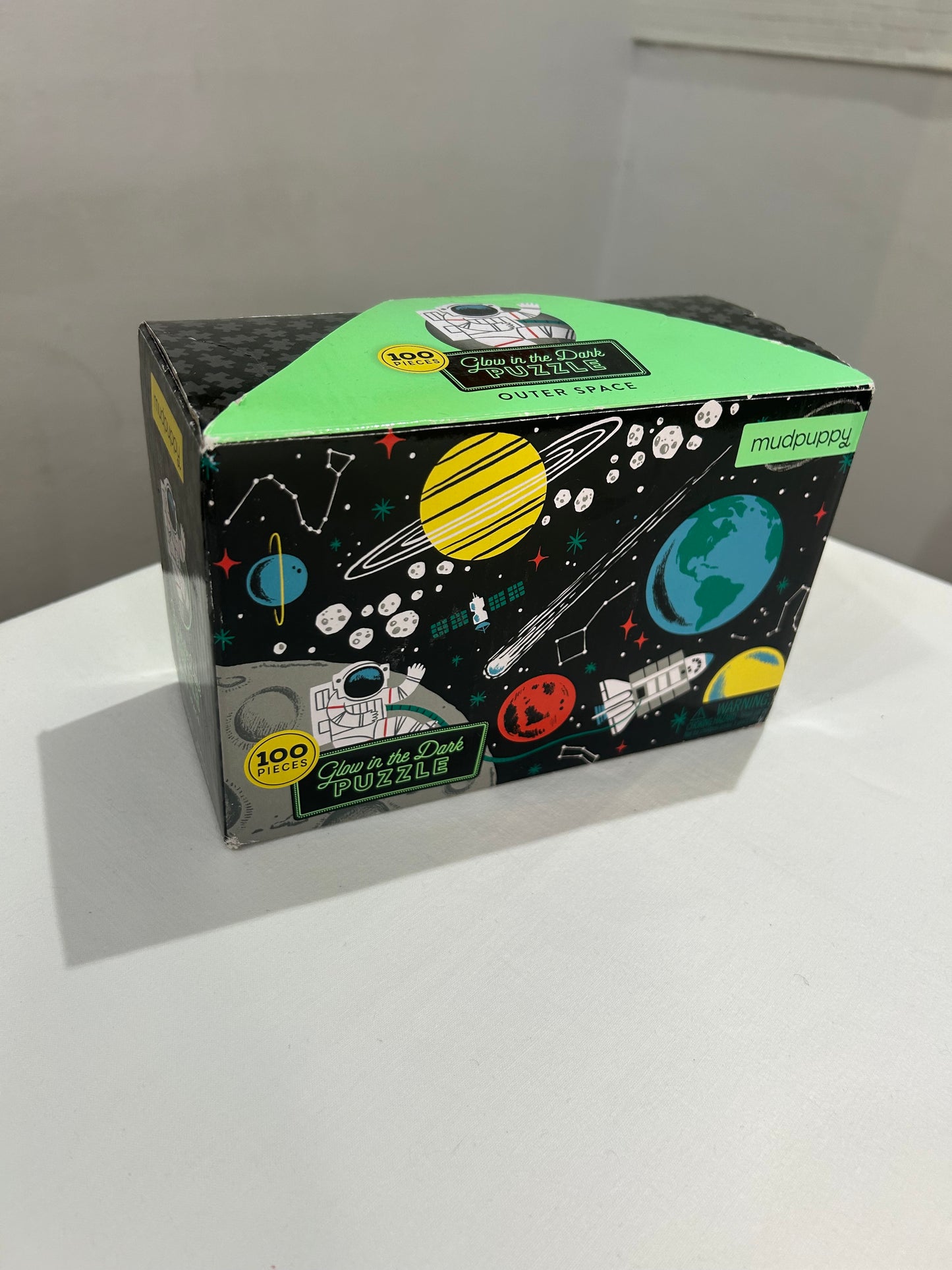 Mudpuppy glow in the dark puzzle 100 pieces