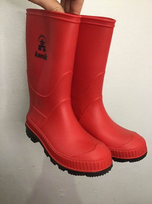 C13 Kamik red rain boots