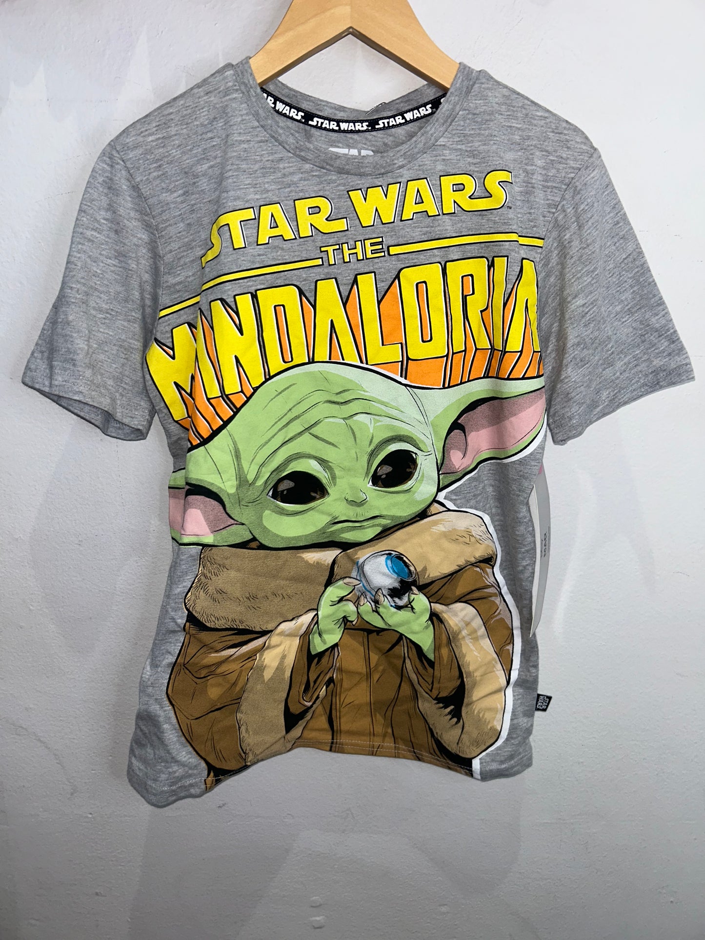 Mandalorian tee 7-8y NEW