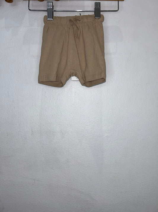 Beige cotton shorts 1-2m