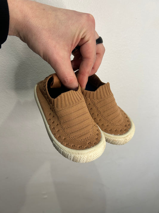 C5 Jan & Jul peach pullon shoes