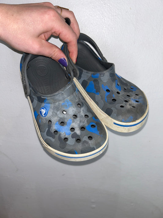 Y2 grey and blue Crocs