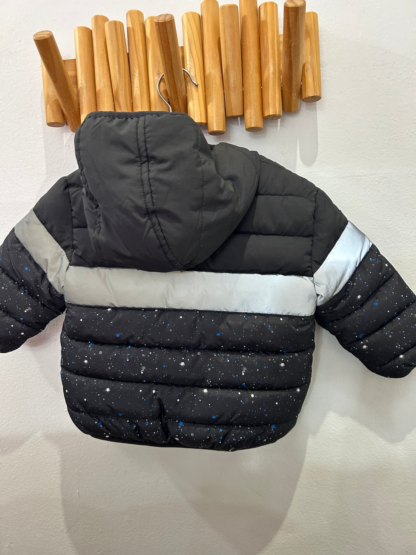 Black mid-weight puffer 2y