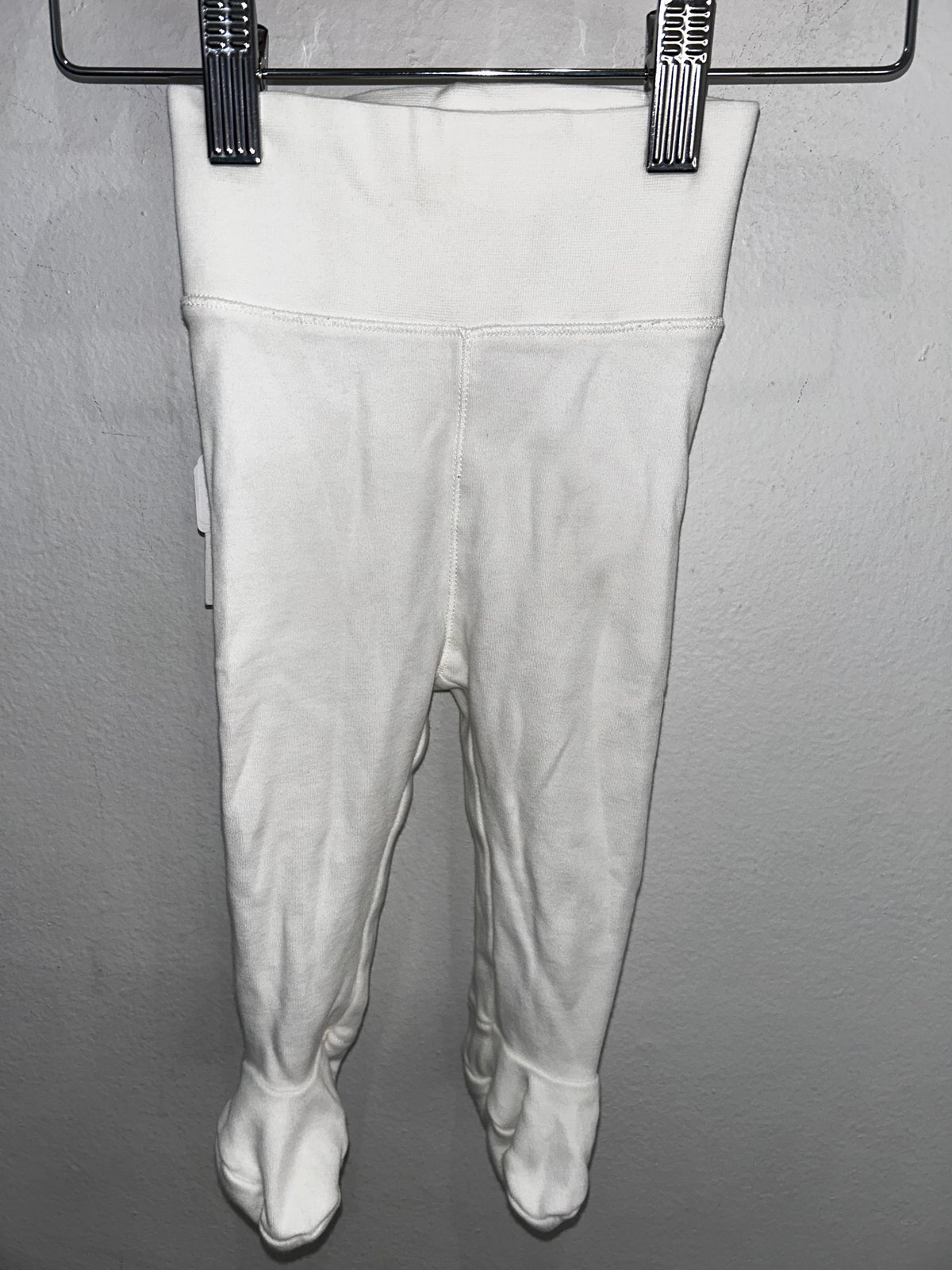 White sock pants 2-4m