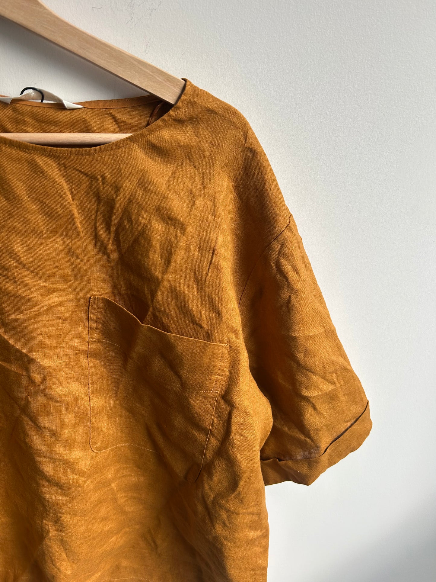 Brown linen tee M [NEW]