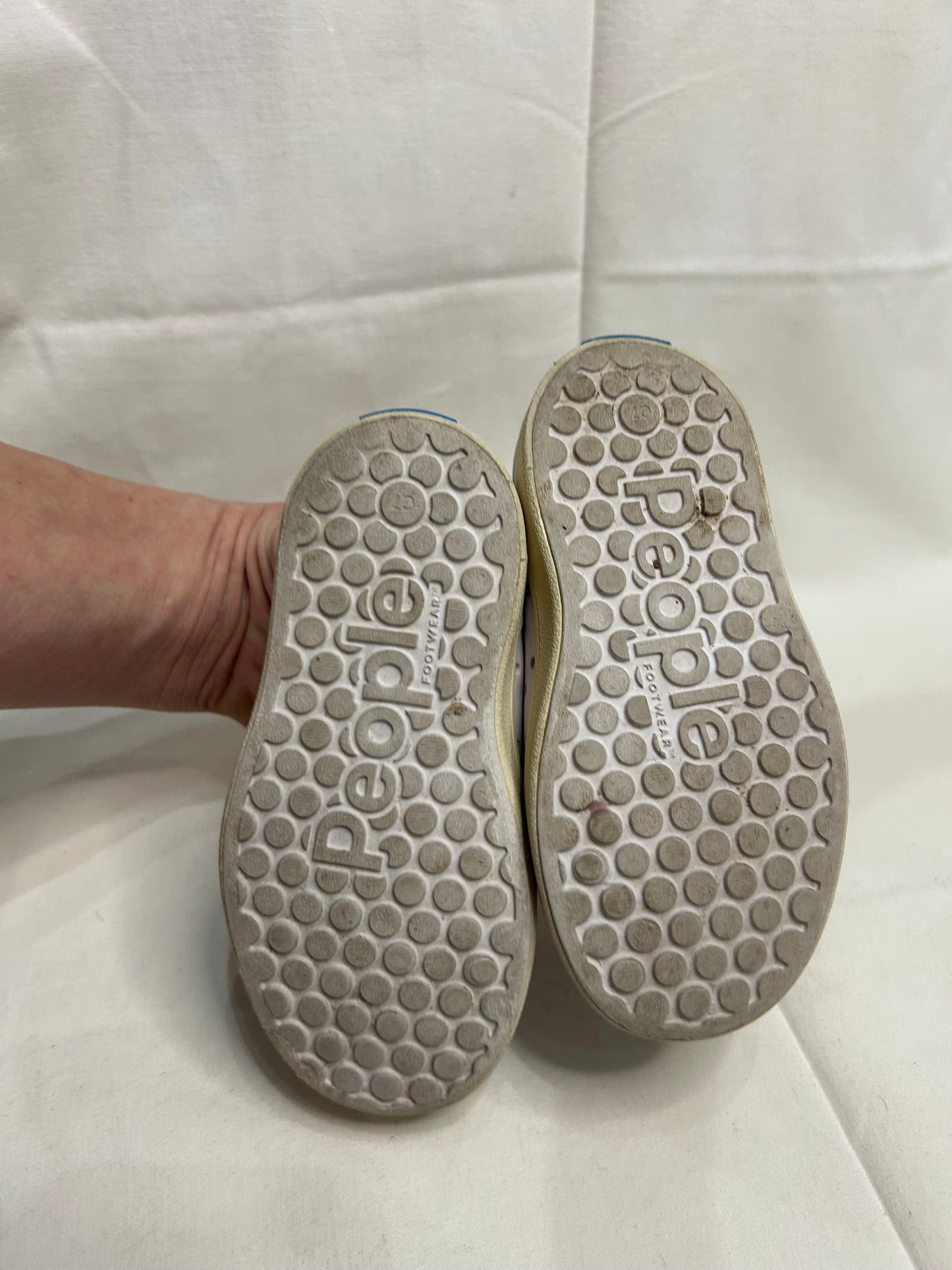 C7 white People shoes (Natives)