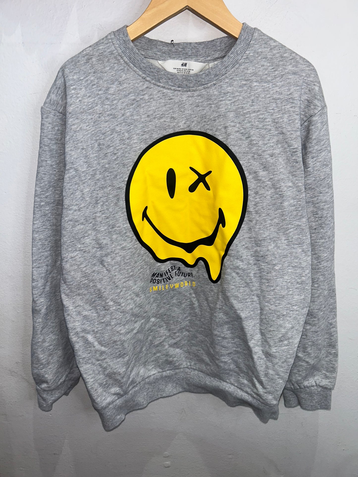 Smiley World pullover 10-12y