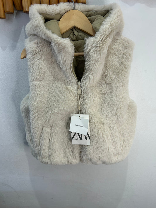 Furry reversible vest 2-3y NEW