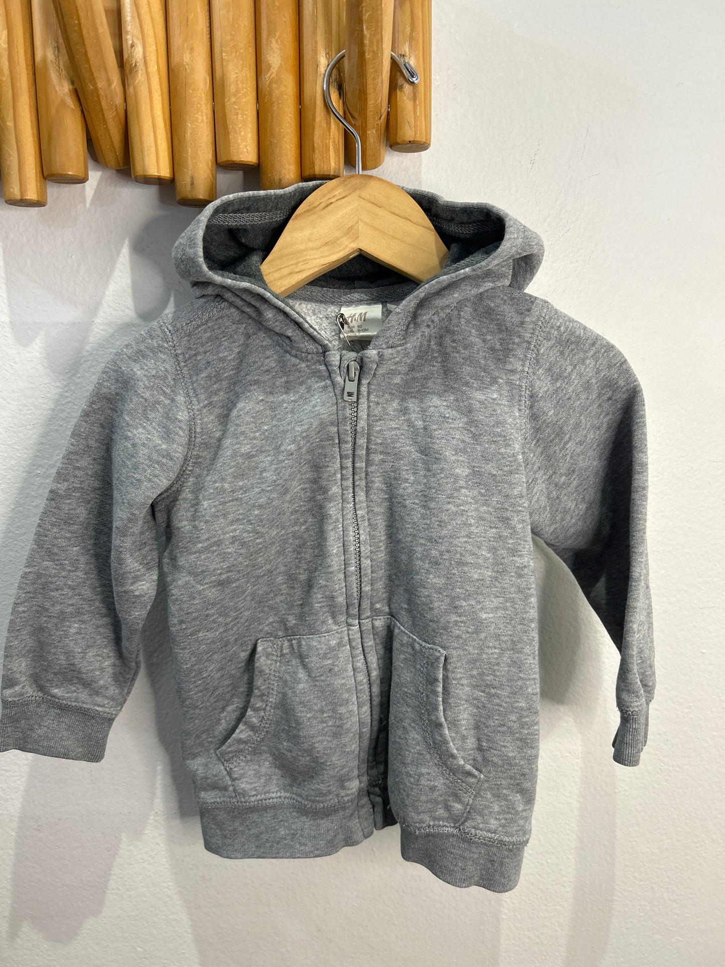 Grey zipper sweater 9-12m