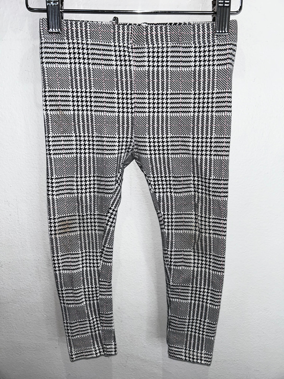 Black pattern leggings 4y