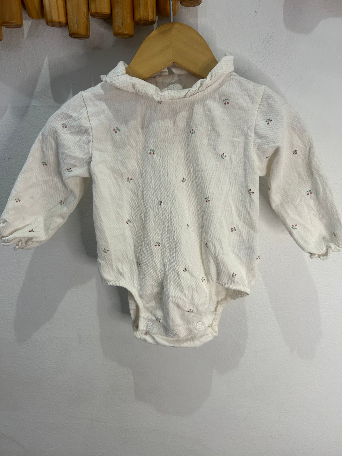 Frilly cherries onesie 4-6m – Canopy Kids