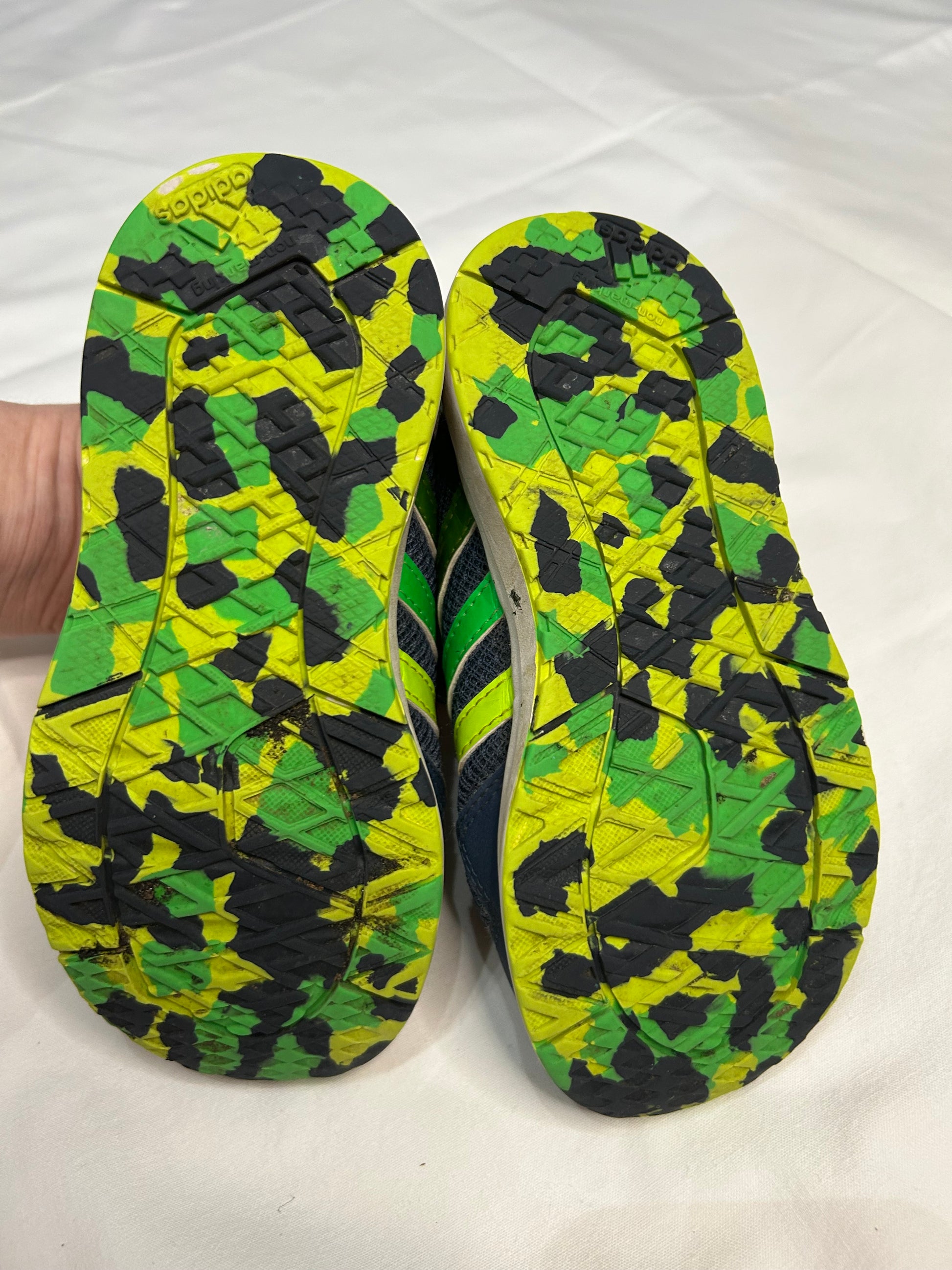 C10 green Adidas runners – Canopy Kids