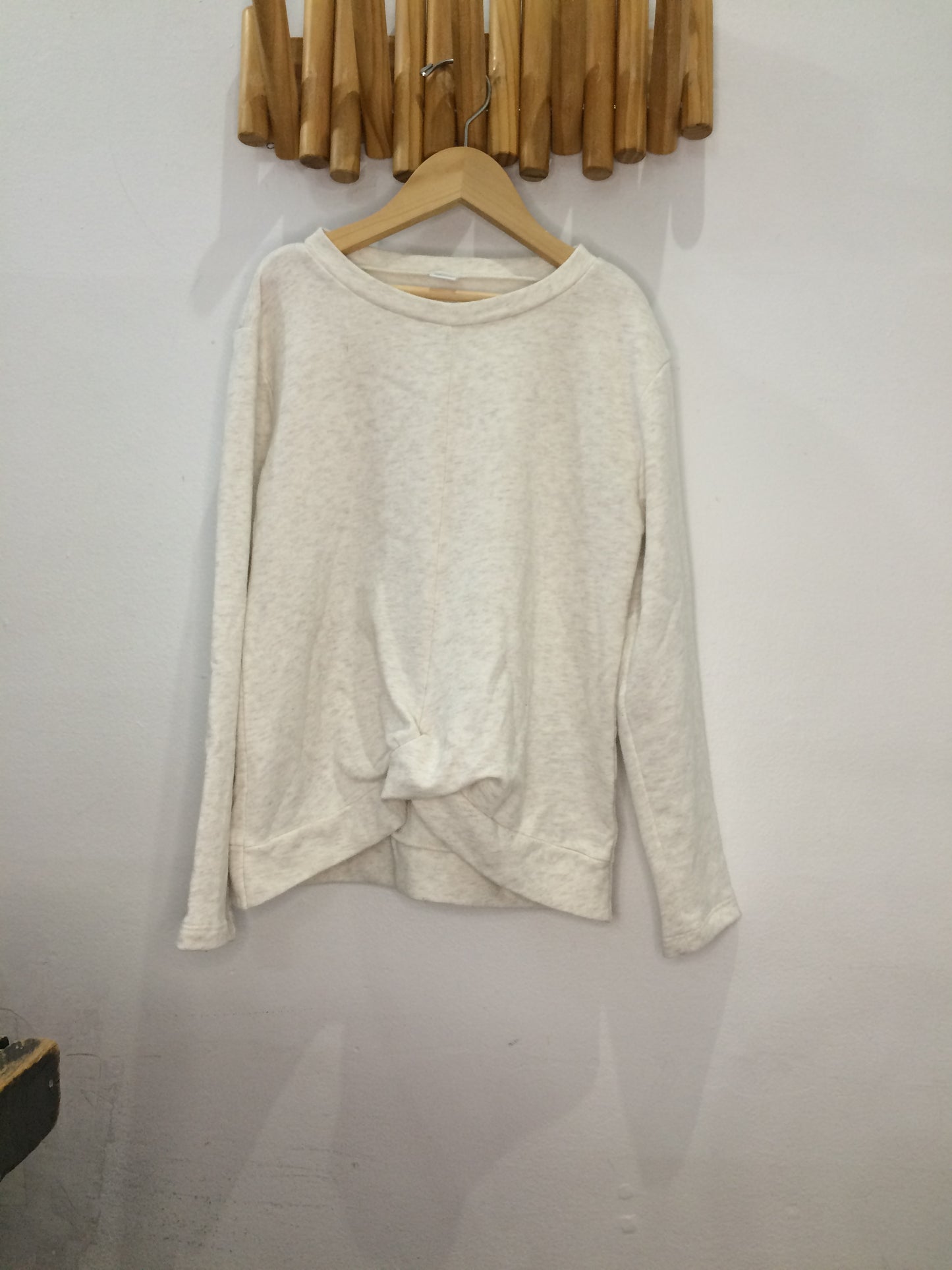 Supersoft cream pullover 8y