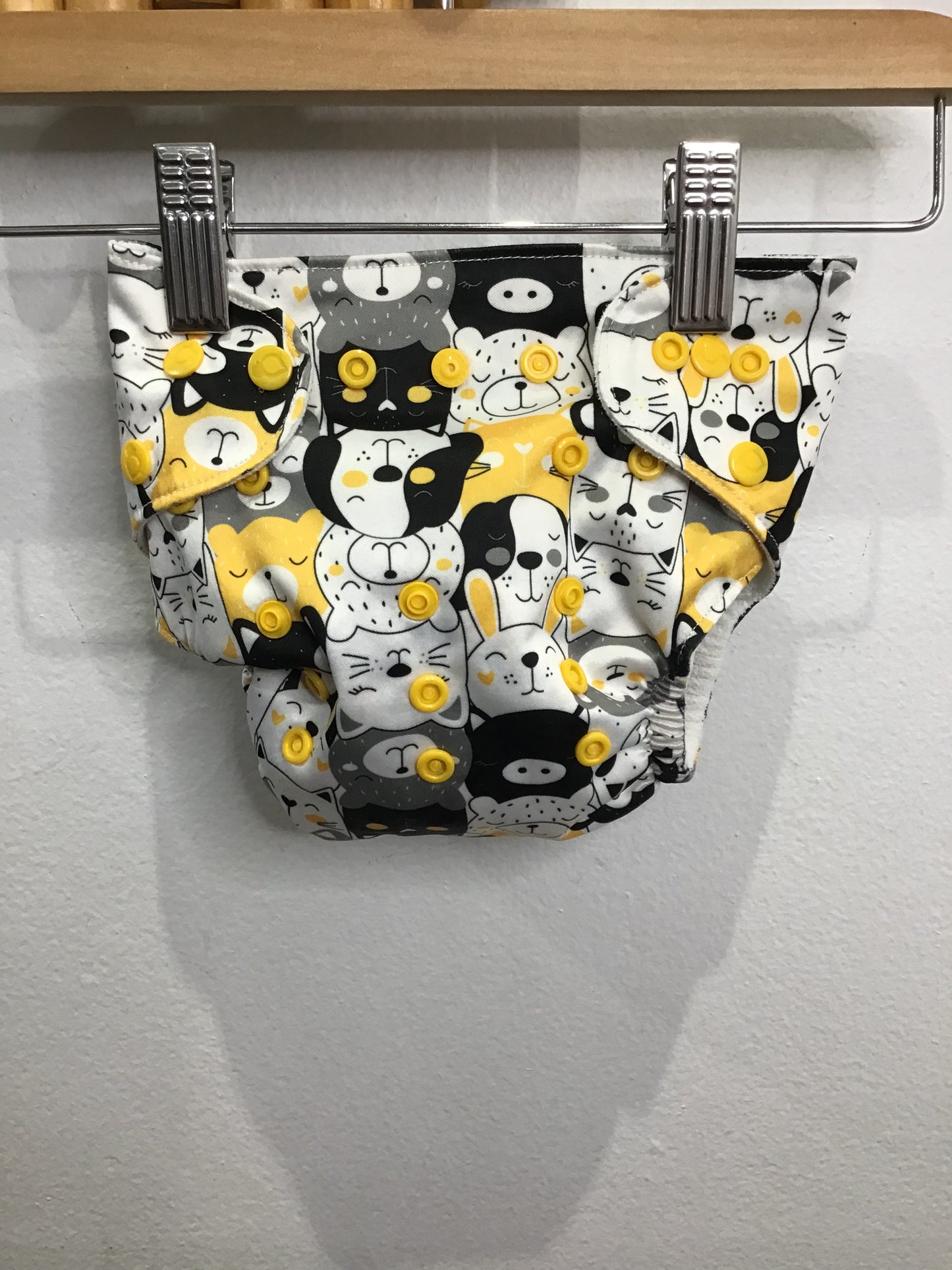 Reusable diaper (good for swim) - one size- happy pets