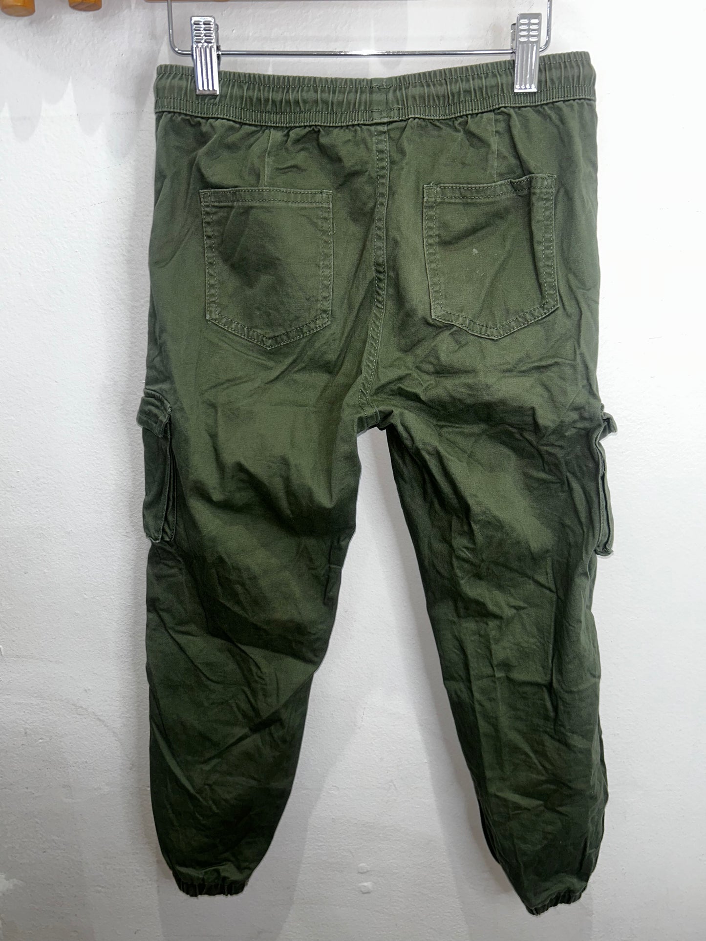 Olive slim cargos 7-8y