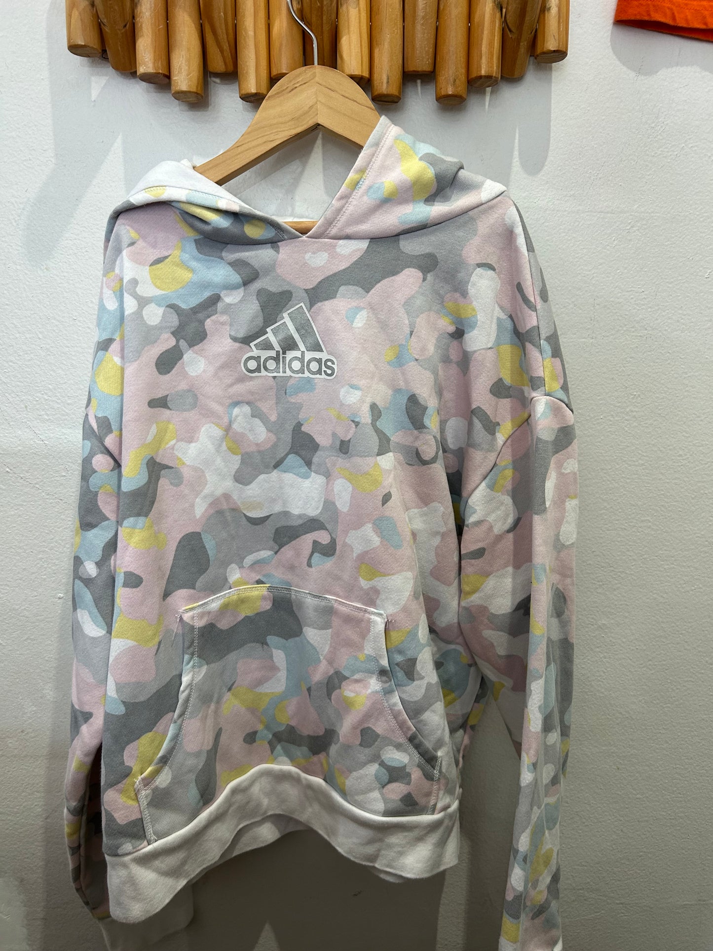 Pink camo hoodie 14y