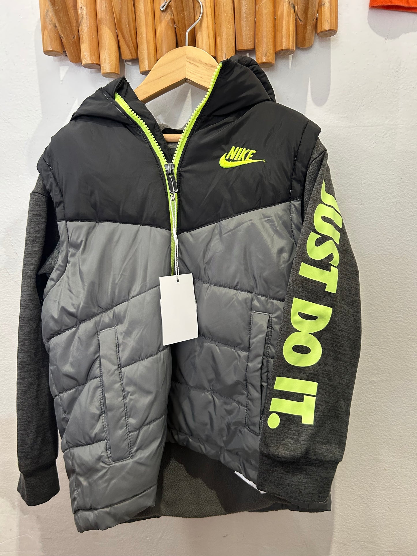 Nike puffer vest jacket 7-8y