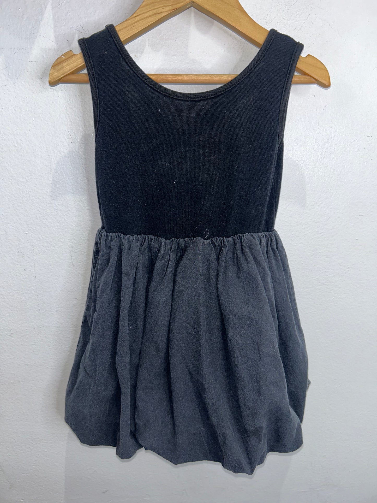 Black bubble dress 2y