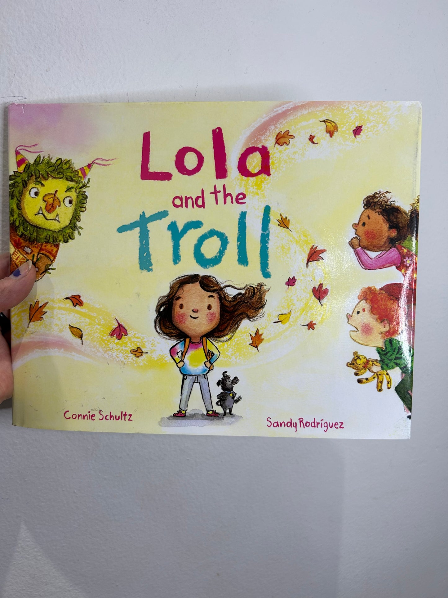 Lola and the troll