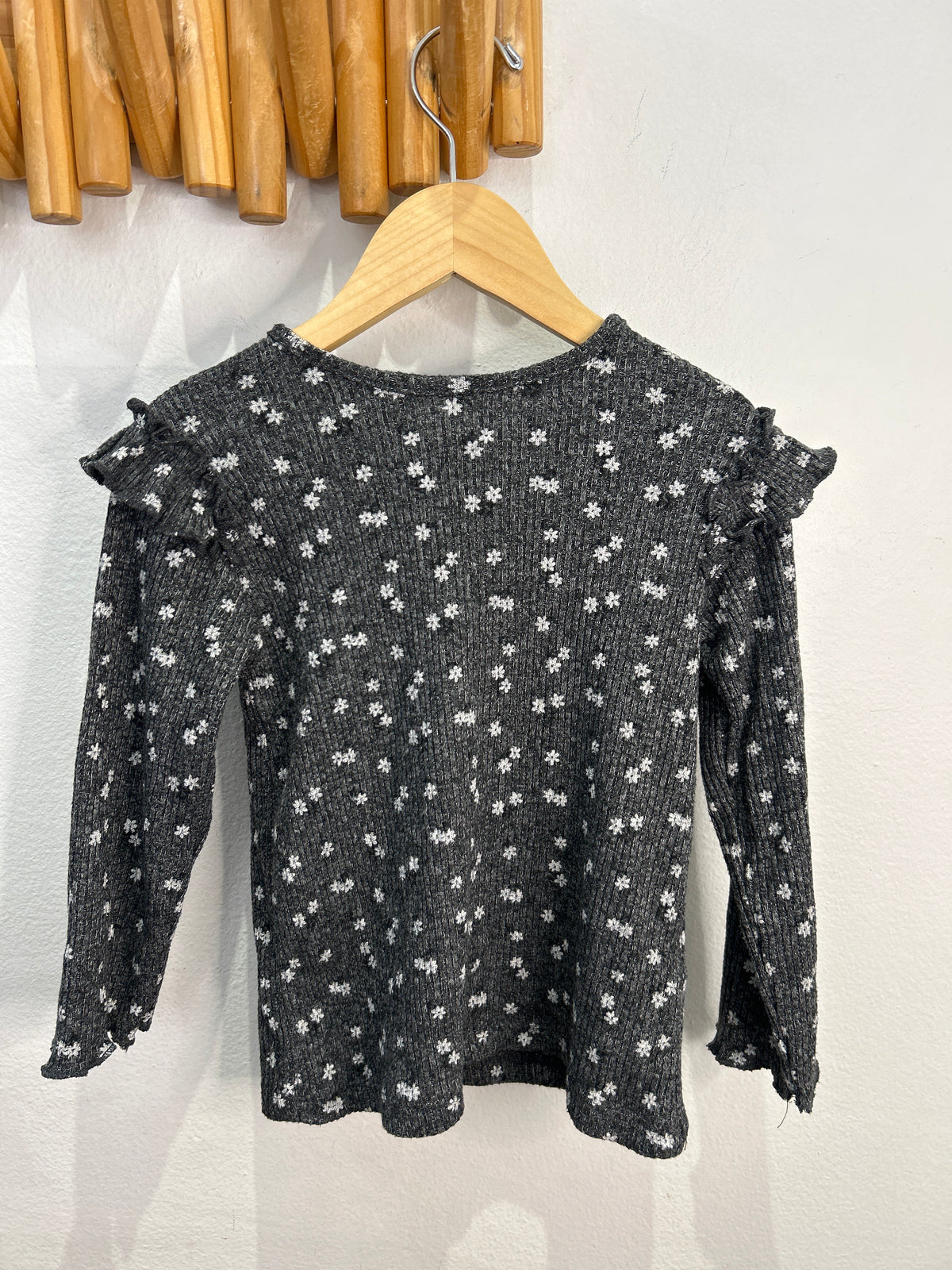 Grey floral knit longsleeve 3-4y