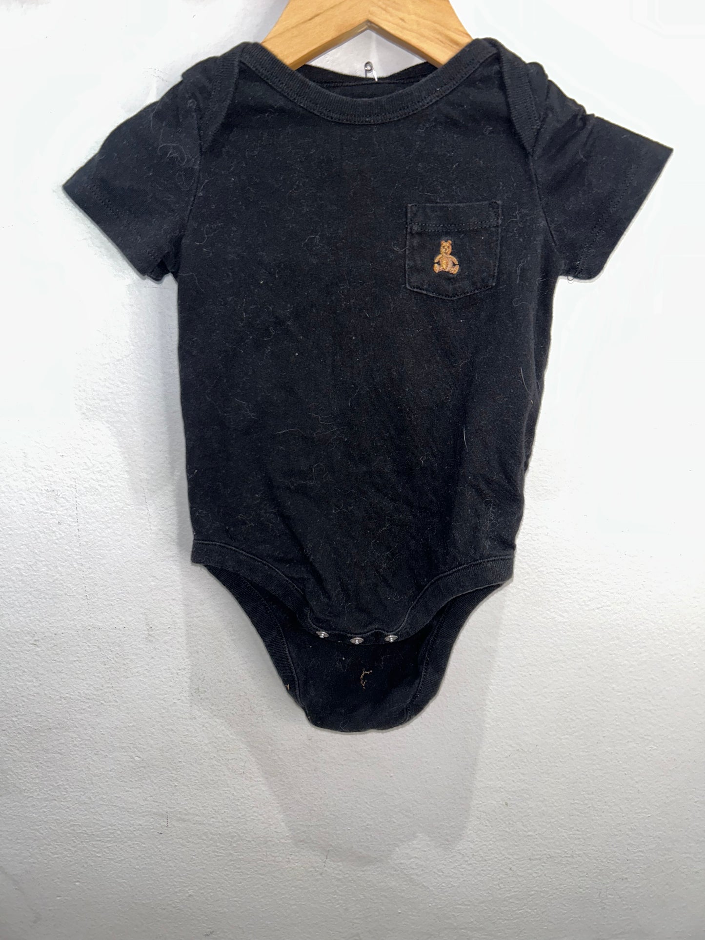 Black bear onesie 6-12m