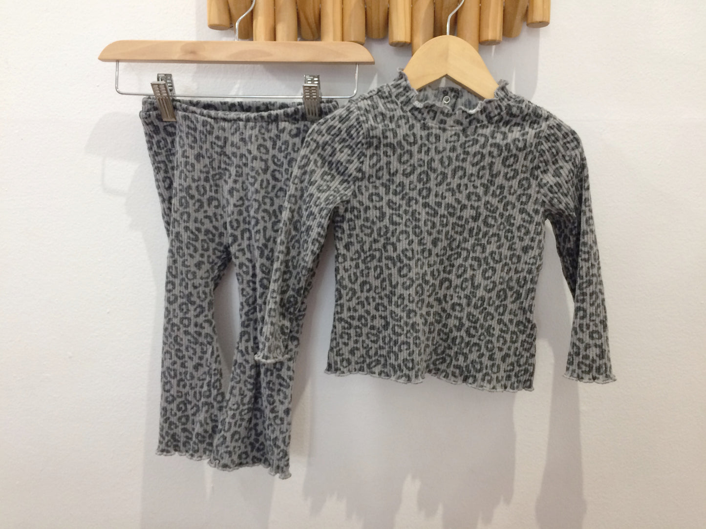 Leopard ribbed knit set 18-24m