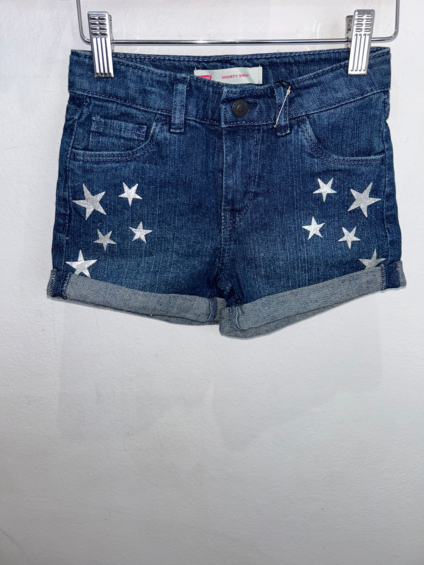 Levis hearts and stars shorts 6y