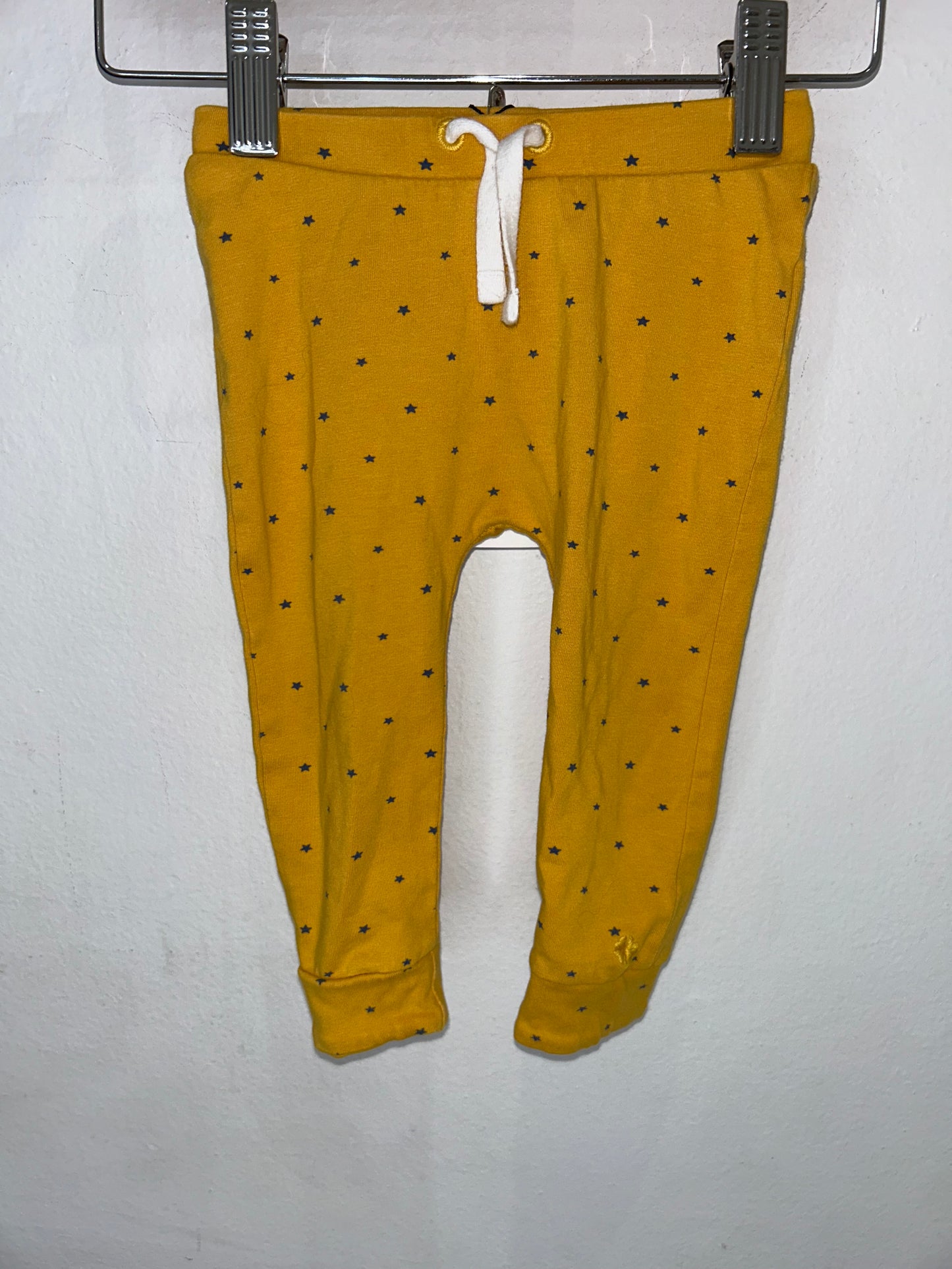 Yellow star pants 3-6m